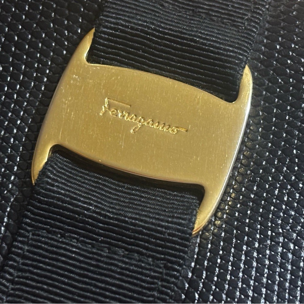 Salvatore Ferragamo Black Lizard-Embossed Leather Wallet, EUC - Picture 7 of 7